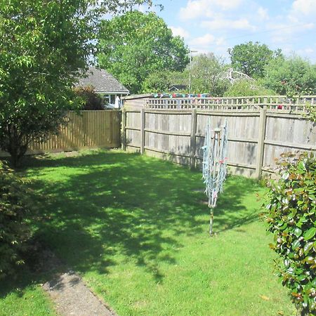 Вилла The Bungalow Lymington With New Forest 1 Mile Экстерьер фото