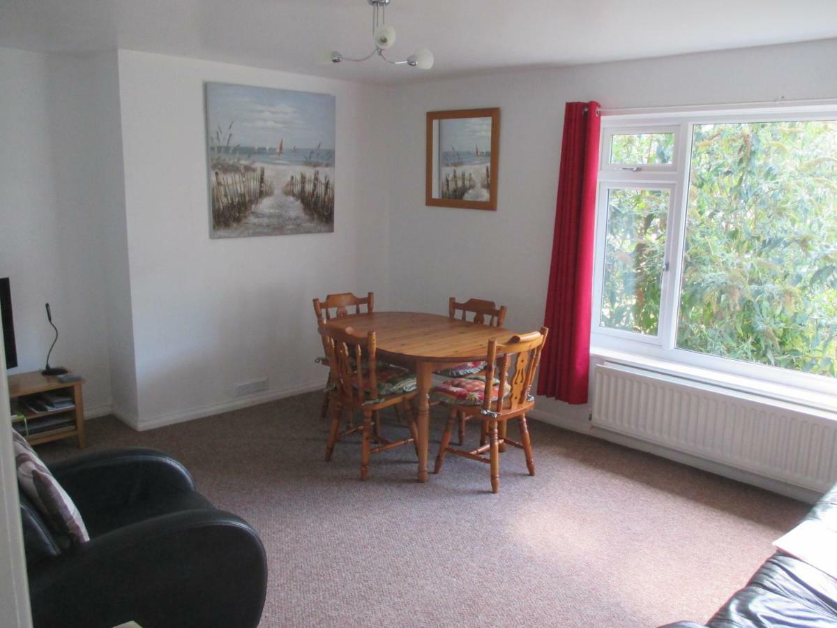 Вилла The Bungalow Lymington With New Forest 1 Mile Экстерьер фото
